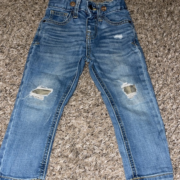 Set of 4 jeans, size 2TODDLER - Picture 4 of 7